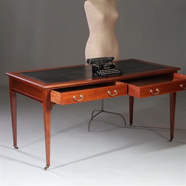 Grote foto engelse strakke schrijftafel maple co ca 1910 met groen leer ingelegd no960435 antiek en kunst stoelen en banken
