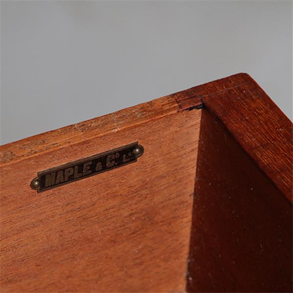 Grote foto engelse strakke schrijftafel maple co ca 1910 met groen leer ingelegd no960435 antiek en kunst stoelen en banken