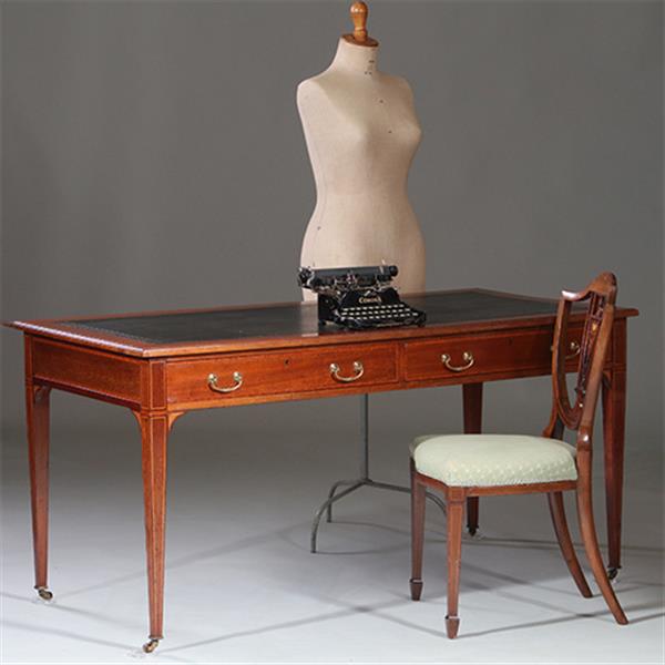 Grote foto engelse strakke schrijftafel maple co ca 1910 met groen leer ingelegd no960435 antiek en kunst stoelen en banken