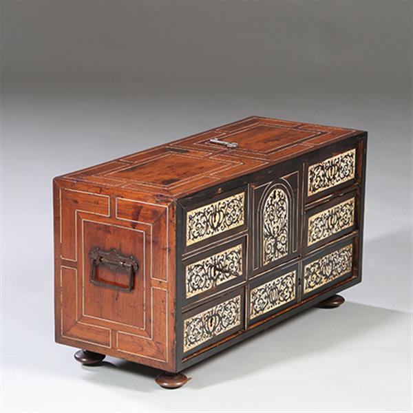 Grote foto spaanse kunstkabinetje eind 17e eeuw ebben en been no.960455 antiek en kunst stoelen en banken