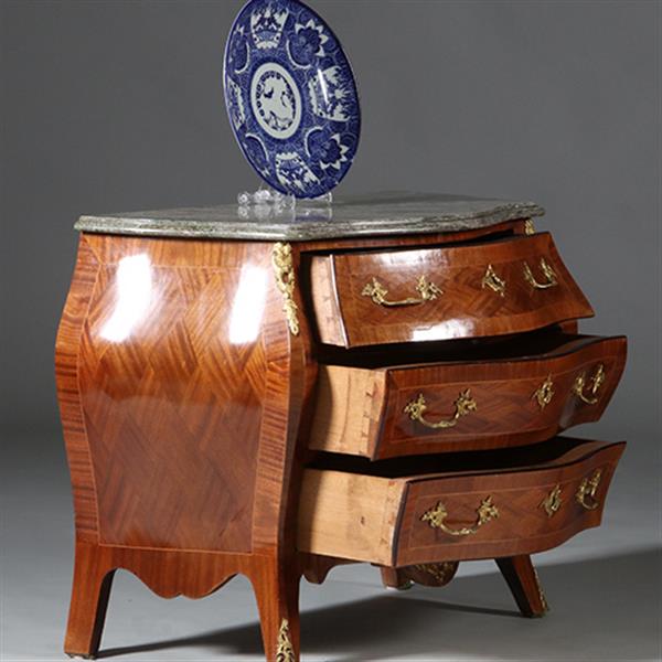 Grote foto gebombeerde commode in rococostijl ca 1920 grijs geaderd marmerblad no.962660 antiek en kunst stoelen en banken