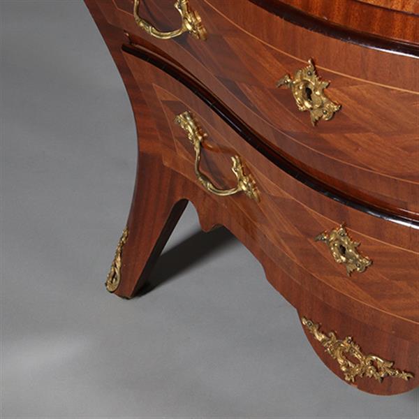 Grote foto gebombeerde commode in rococostijl ca 1920 grijs geaderd marmerblad no.962660 antiek en kunst stoelen en banken