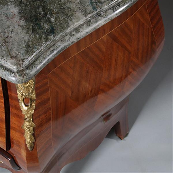 Grote foto gebombeerde commode in rococostijl ca 1920 grijs geaderd marmerblad no.962660 antiek en kunst stoelen en banken