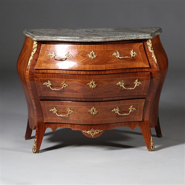 Grote foto gebombeerde commode in rococostijl ca 1920 grijs geaderd marmerblad no.962660 antiek en kunst stoelen en banken
