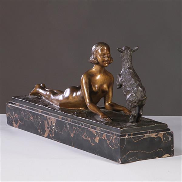 Grote foto art deco beeld joseph d aste 1881 1945 jonge vrouw met een bokje brons gepatineerd en verguld no antiek en kunst overige in antiek gebruiksvoorwerpen