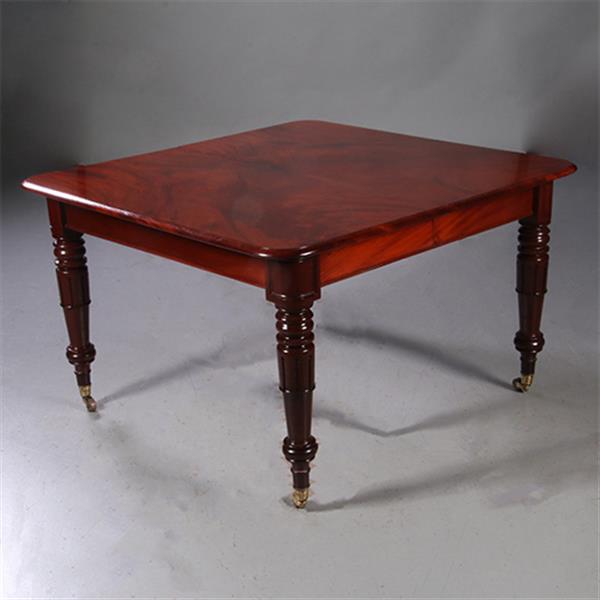 Grote foto oberispelijk mooie victoriaanse pull out table gespiegeld mahonie ca 1870 met 4 inlegbladen no.9717 antiek en kunst spiegels