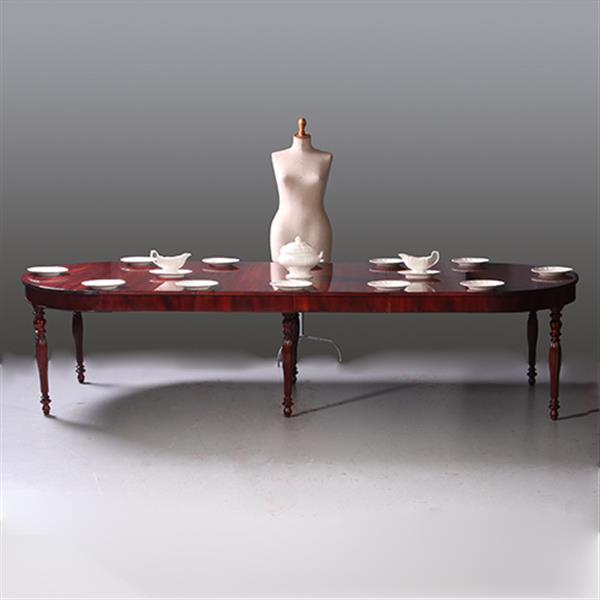 Grote foto franse coulissetafel in mahonie met paraplu poot ca 1860 met 4 inlegbladen tot minimaal 12 personen antiek en kunst stoelen en banken