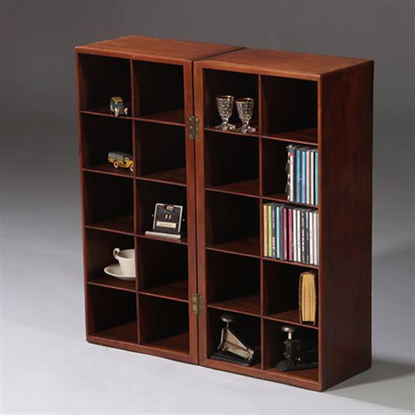 Grote foto uitzonderlijke vakjeskast als desk top organiser of hotel sleutelkast no.952215 antiek en kunst stoelen en banken