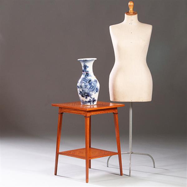 Grote foto satijnhouten bijzettafel ca 1890 met gevierendeelde bladen en ingelegde biezen no.883045 antiek en kunst stoelen en banken