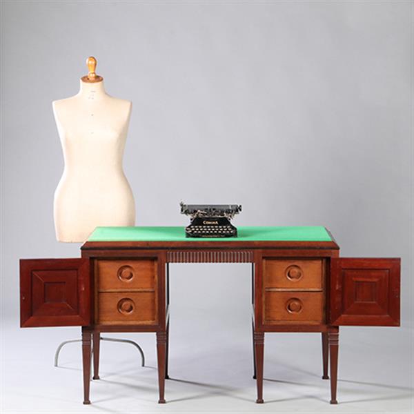 Grote foto art deco bureau schrijftafel in mahonie met groen schrijfblad ca 1915 laden achter deurtjes no.9626 antiek en kunst overige in antiek gebruiksvoorwerpen