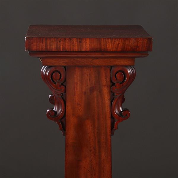 Grote foto doorleefde victoriaanse pull out table met bijbehorende piedestal vormige tafelbladenhouder no.9731 antiek en kunst stoelen en banken