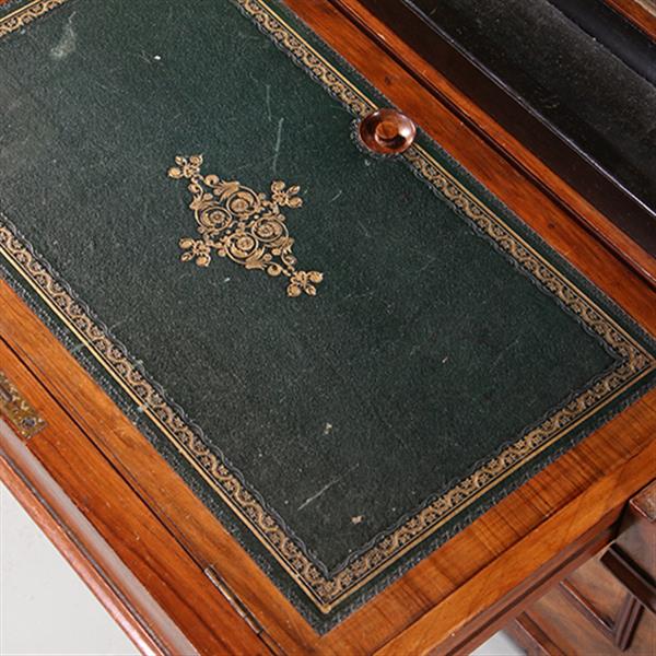 Grote foto blond wortelnoten davenport secretaire met geheime harlequin of pop up postvakjes ca 1845 no.982255 antiek en kunst overige in antiek gebruiksvoorwerpen