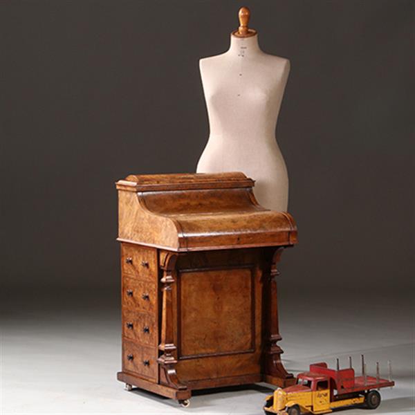Grote foto blond wortelnoten davenport secretaire met geheime harlequin of pop up postvakjes ca 1845 no.982255 antiek en kunst overige in antiek gebruiksvoorwerpen