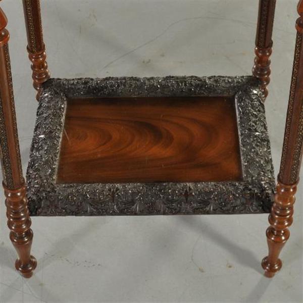 Grote foto wonderlijke bijzettafel met 2 bladen met reli flijstwerk 1870 1890 no.993904 antiek en kunst stoelen en banken