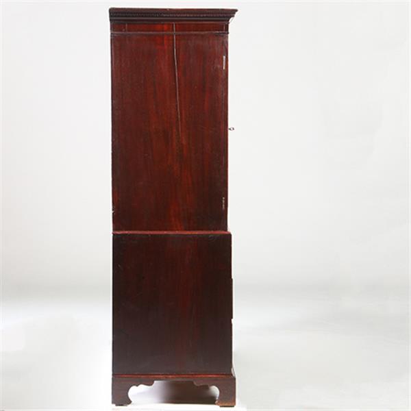 Grote foto engels donker mahonie kabinet of linnenpress met praktische schuiven achter de deuren ca 1820 no.21 antiek en kunst stoelen en banken