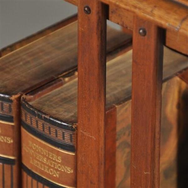 Grote foto antieke bijzettafels mahonie boekenmolen ca. 1900 twee verdiepingen draaibaar en op wieltjes no.3 antiek en kunst stoelen en banken