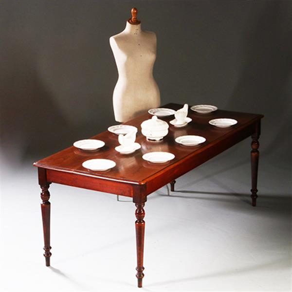 Grote foto lange tafel in essenhouten werktafel of keukentafel in prachtige oude kleur no.211730 antiek en kunst stoelen en banken