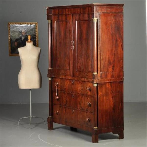 Grote foto antieke kast empire kabinet ca. 1810 met vrijstaande kolommen mahonie no.211001 antiek en kunst stoelen en banken