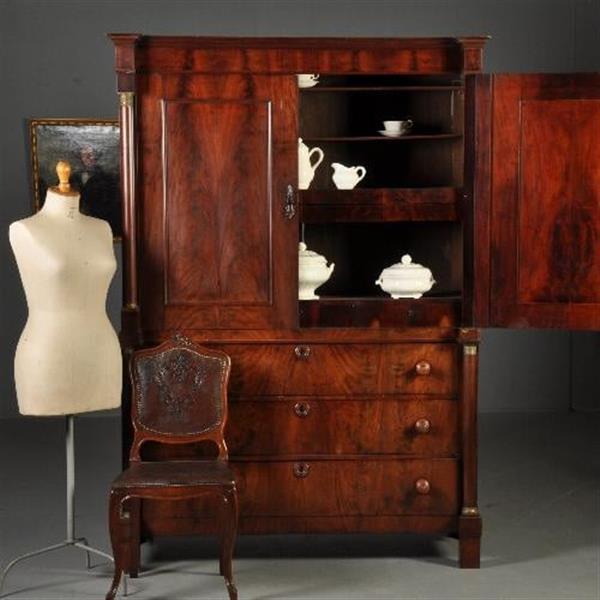 Grote foto antieke kast empire kabinet ca. 1810 met vrijstaande kolommen mahonie no.211001 antiek en kunst stoelen en banken