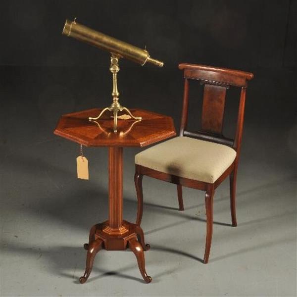 Grote foto antieke bijzettafels wijntafeltje 8 kantig ingelegd notenhouten tafeltje op strakke poot ca. 1920 antiek en kunst stoelen en banken