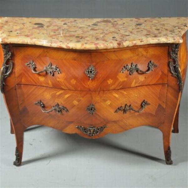Grote foto antieke kasten gebombeerde notenhouten commode ca. 1920 met rijkelijk brons beslag no.402558 antiek en kunst stoelen en banken