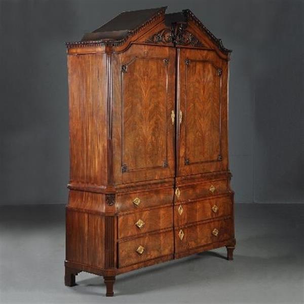 Grote foto antieke kast strak hollands kabinet met fronton overgangsperiode ca. 1800 no.412033 antiek en kunst stoelen en banken
