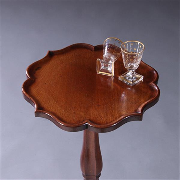 Grote foto hollandse lampetafel gueridon ca 1880 met geschulpt blad in mahonie no.222125 antiek en kunst stoelen en banken