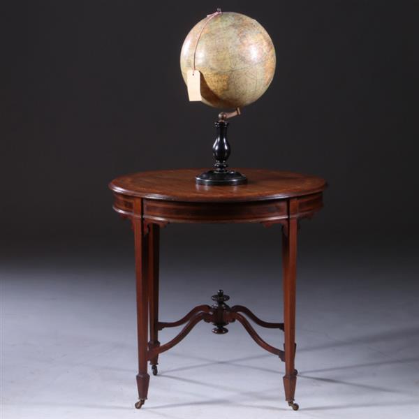 Grote foto salontafel in de hoge 19e eeuwse traditie fraai ingelegd door p e gane artistic furniture ca 1 antiek en kunst stoelen en banken