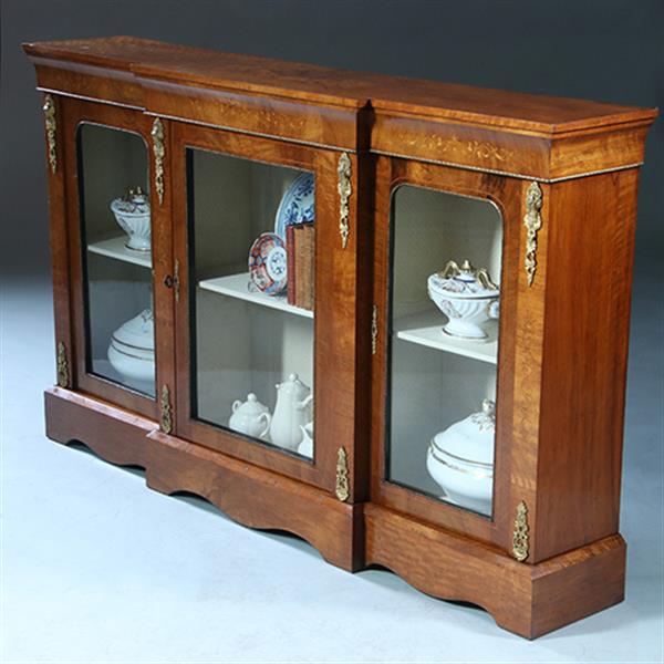 Grote foto credenza vitrine met 3 beglaasde deuren ca 1870 notenhouten fraaie nerf no.230220 antiek en kunst stoelen en banken