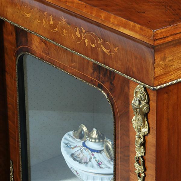 Grote foto credenza vitrine met 3 beglaasde deuren ca 1870 notenhouten fraaie nerf no.230220 antiek en kunst stoelen en banken