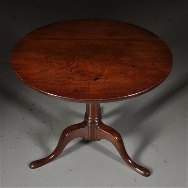 Grote foto antieke bijzettafels wijntafels georgian tilttoptable ca. 1800 in mahonie doorleefde kleur no. antiek en kunst stoelen en banken