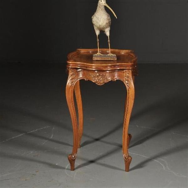 Grote foto antieke bijzettafels wijntafels notenhouten ovaal geschulpte bijzettafel ca. 1900 pander zn. antiek en kunst stoelen en banken