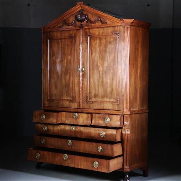 Grote foto antieke kast hollands louis seize kabinet ca. 1780 in blond mahonie met 13 laden no.570332 antiek en kunst stoelen en banken