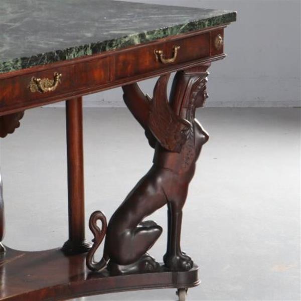 Grote foto antieke tafels kapitale empire stijl bibliotheektafel schrijftafel ca. 1920 met vier gevleugelde antiek en kunst stoelen en banken
