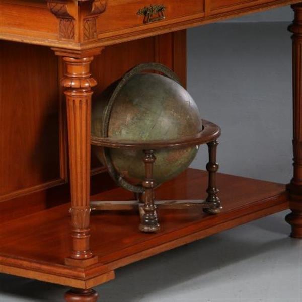Grote foto antieke kast notenhouten vitrinekast ca 1890 velours bekleed no.602112 antiek en kunst stoelen en banken