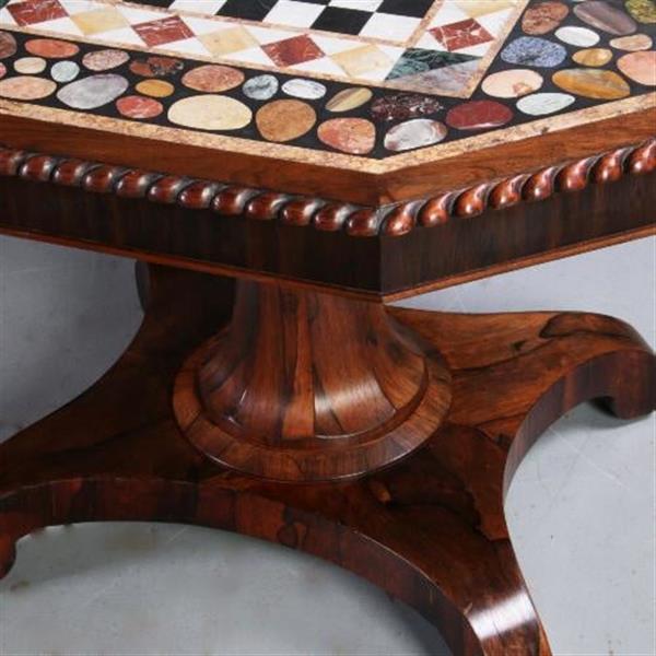 Grote foto antieke tafel schaaktafel centertable ca. 1840 met pietra dura blad op palissander voet no.6408 antiek en kunst stoelen en banken
