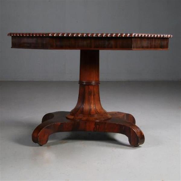 Grote foto antieke tafel schaaktafel centertable ca. 1840 met pietra dura blad op palissander voet no.6408 antiek en kunst stoelen en banken