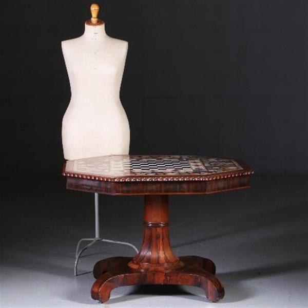Grote foto antieke tafel schaaktafel centertable ca. 1840 met pietra dura blad op palissander voet no.6408 antiek en kunst stoelen en banken