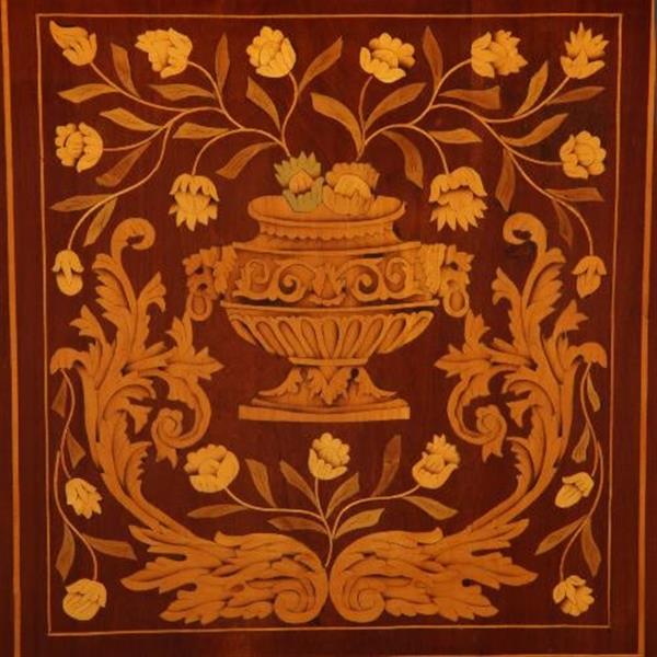 Grote foto antieke kasten kleine hollandse barok commode 18e eeuw 4 zijdig rijkelijk van marqueterie voorzie antiek en kunst stoelen en banken