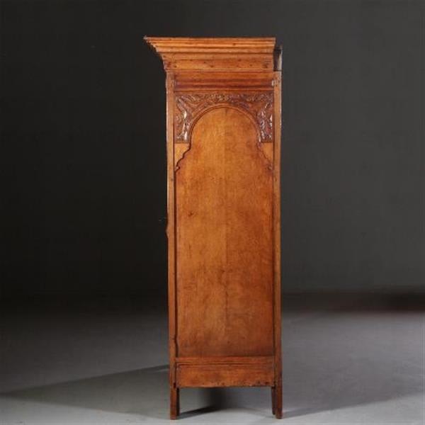 Grote foto antieke kast tweedeurs poortkast ca. 1670 hollands of utrechts de zijpanelen ook met poorten. no. antiek en kunst stoelen en banken