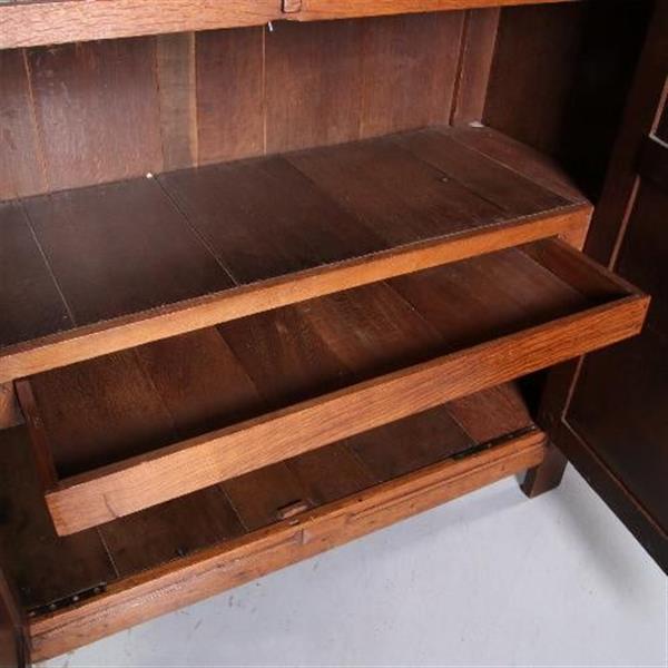 Grote foto antieke kast tweedeurs poortkast ca. 1670 hollands of utrechts de zijpanelen ook met poorten. no. antiek en kunst stoelen en banken