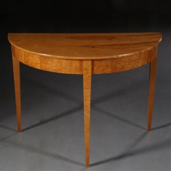 Grote foto antieke tafels stel blonde esdoornhouten demi lune tafels ca. 1890 no.681435 antiek en kunst stoelen en banken