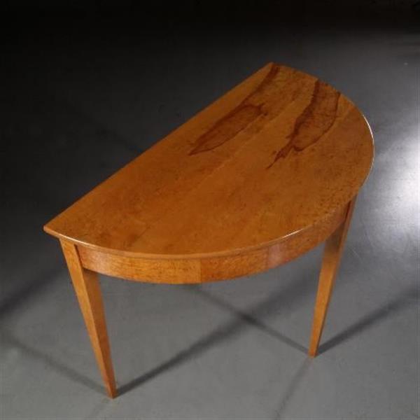 Grote foto antieke tafels stel blonde esdoornhouten demi lune tafels ca. 1890 no.681435 antiek en kunst stoelen en banken