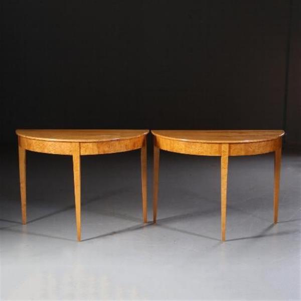Grote foto antieke tafels stel blonde esdoornhouten demi lune tafels ca. 1890 no.681435 antiek en kunst stoelen en banken