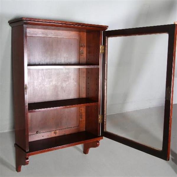 Grote foto wandkastje vitrine met n deur en verstelbare planken ca. 1860 mahonie no.671935 antiek en kunst stoelen en banken