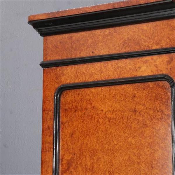 Grote foto antieke kast horrix willem iii kast ca. 1870 in blond thuya wortel met zwart gepolitoerd lijstwerk antiek en kunst stoelen en banken