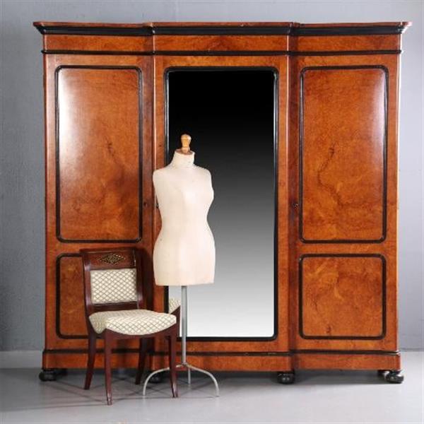 Grote foto antieke kast horrix willem iii kast ca. 1870 in blond thuya wortel met zwart gepolitoerd lijstwerk antiek en kunst stoelen en banken
