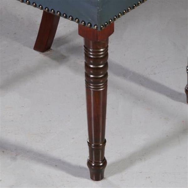 Grote foto antieke stoelen stel van 8 eetkamerstoelen met blauw leer engels 1890 mahonie no.692447 antiek en kunst stoelen en banken