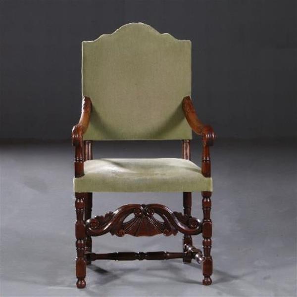 Grote foto armstoel ca. 1700 hollands in eikenhout incl stoffering naar wens no.752831 antiek en kunst stoelen en banken