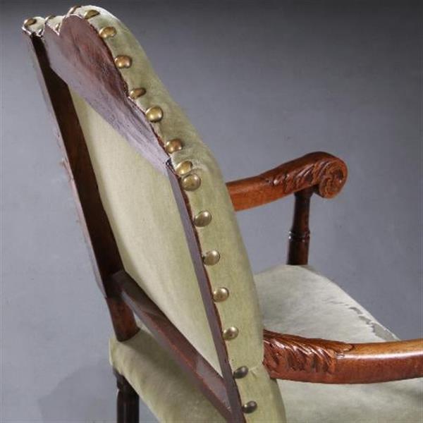 Grote foto armstoel ca. 1700 hollands in eikenhout incl stoffering naar wens no.752831 antiek en kunst stoelen en banken